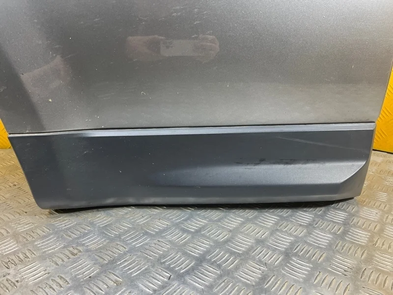 Молдинг двери задней правой Land Rover Range Sport I 2005-2013 2010