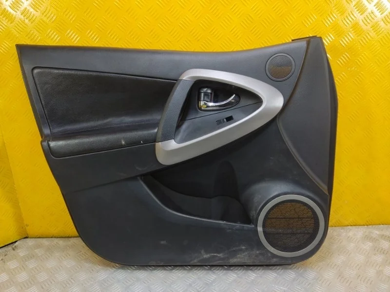 Обшивка двери передняя левая Toyota Rav 4 (XA30) (2005-2014) 2006