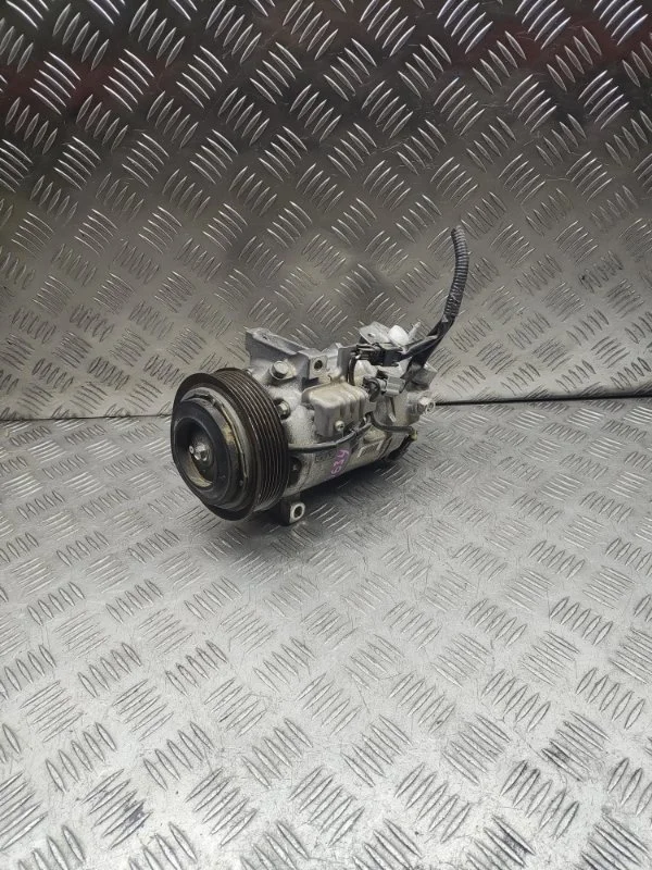 Компрессор кондиционера Nissan X-Trail Qashqai 926004EF0A T32 J11 MR20DD