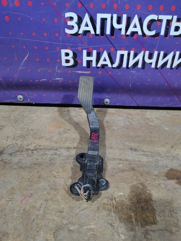 Педаль газа Mitsubishi ASX 2010-2020