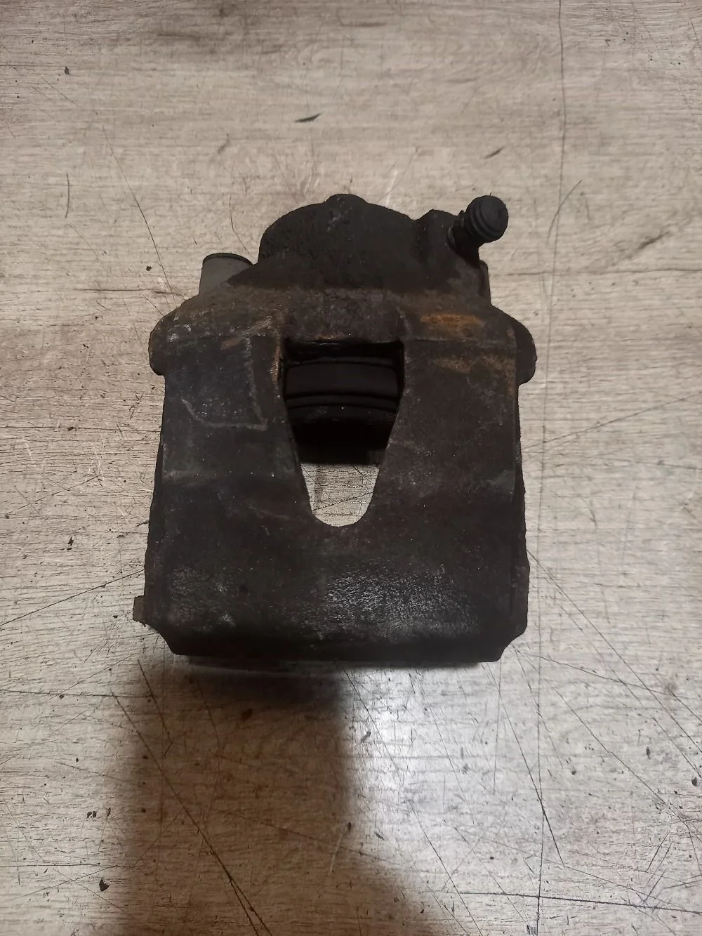 Суппорт тормозной передний левый Skoda Octavia II рестайлинг (2008—2013) 2012 3U/F8K