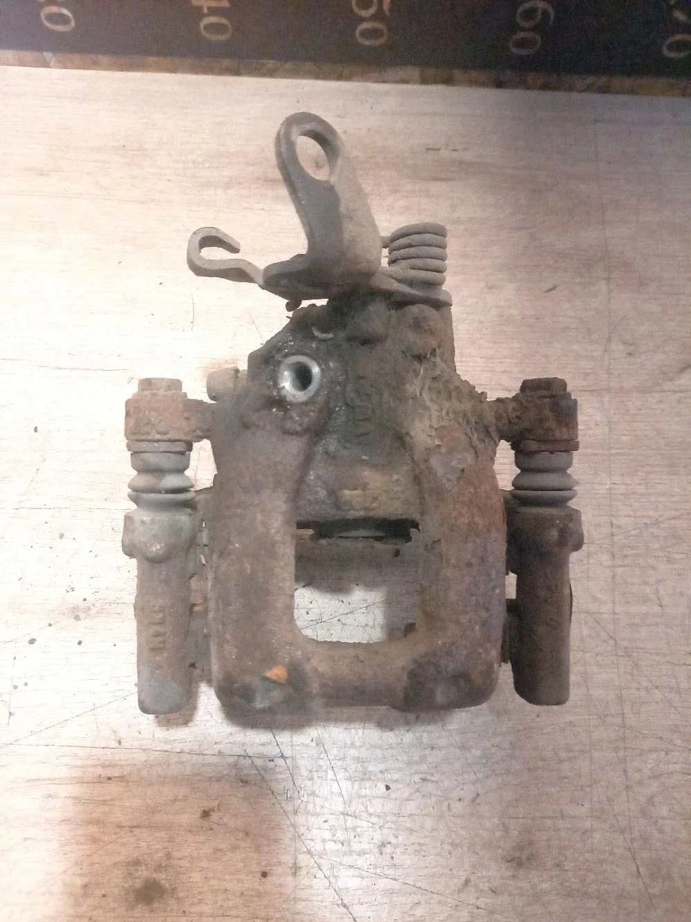 Суппорт тормозной задний правый Skoda Octavia II рестайлинг (2008—2013) 2012 3U/F8K