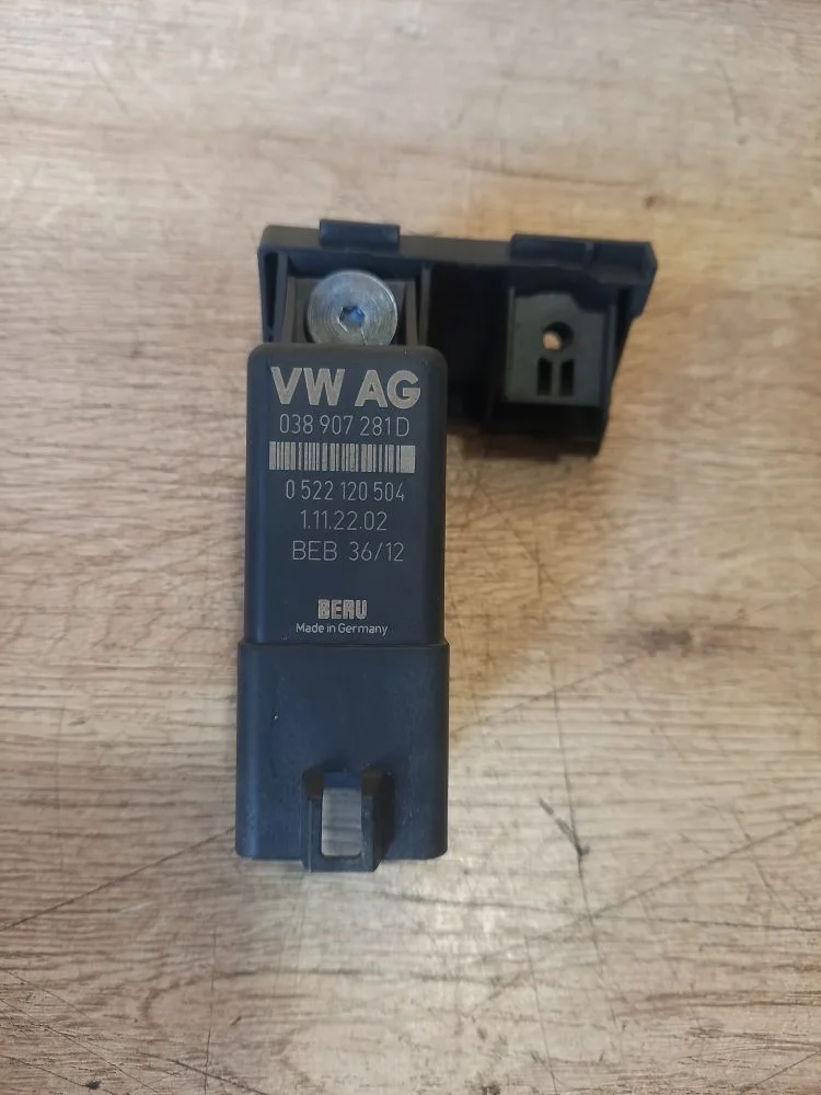 Реле свечей накала Skoda Octavia II рестайлинг (2008—2013) 2013 2G