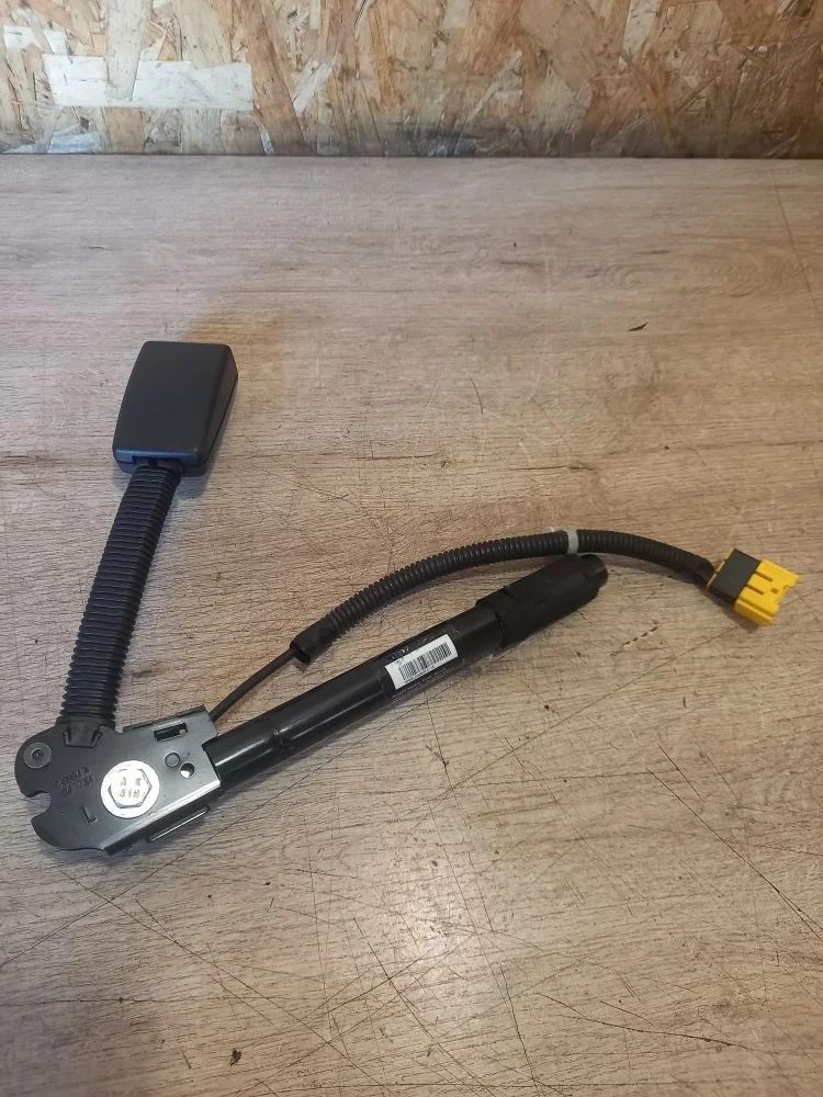 Ответная часть ремня безопасности Kia Sportage II (2004—2008) 2006 K6 - SMART BLUE