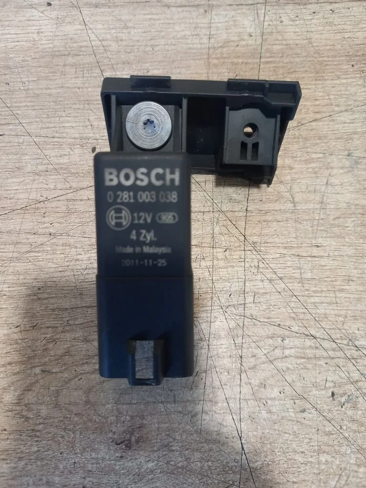 Реле свечей накала Skoda Octavia II рестайлинг (2008—2013) 2012 9J9J