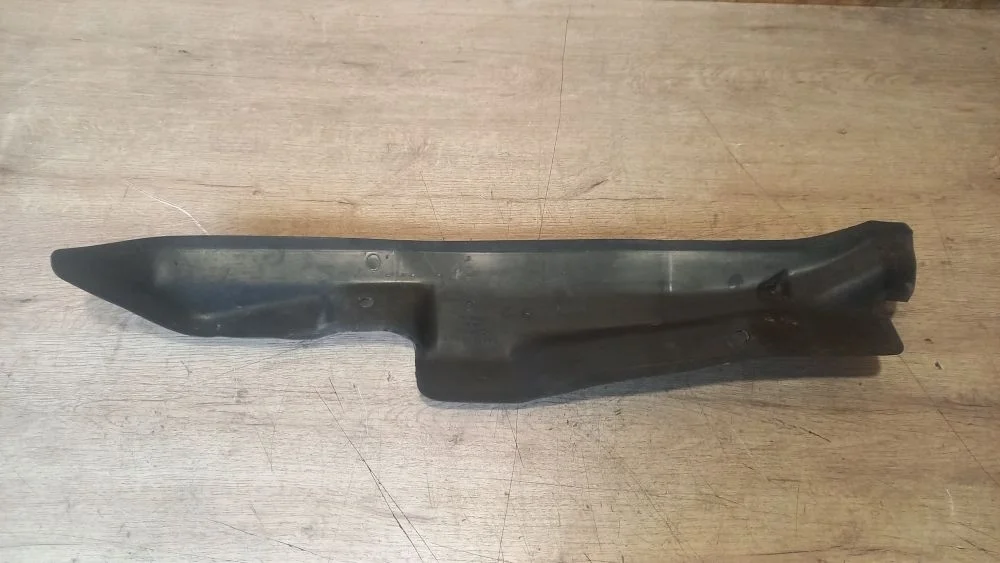 Расширитель крыла Skoda Octavia II рестайлинг (2008—2013) 2009 8E (Серебро)