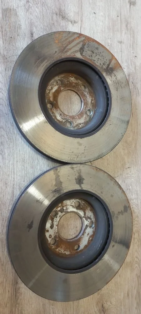 Диск тормозной передний вентилируемый Ford Kuga I (2008—2012) 2009 Moondust Silver (met)