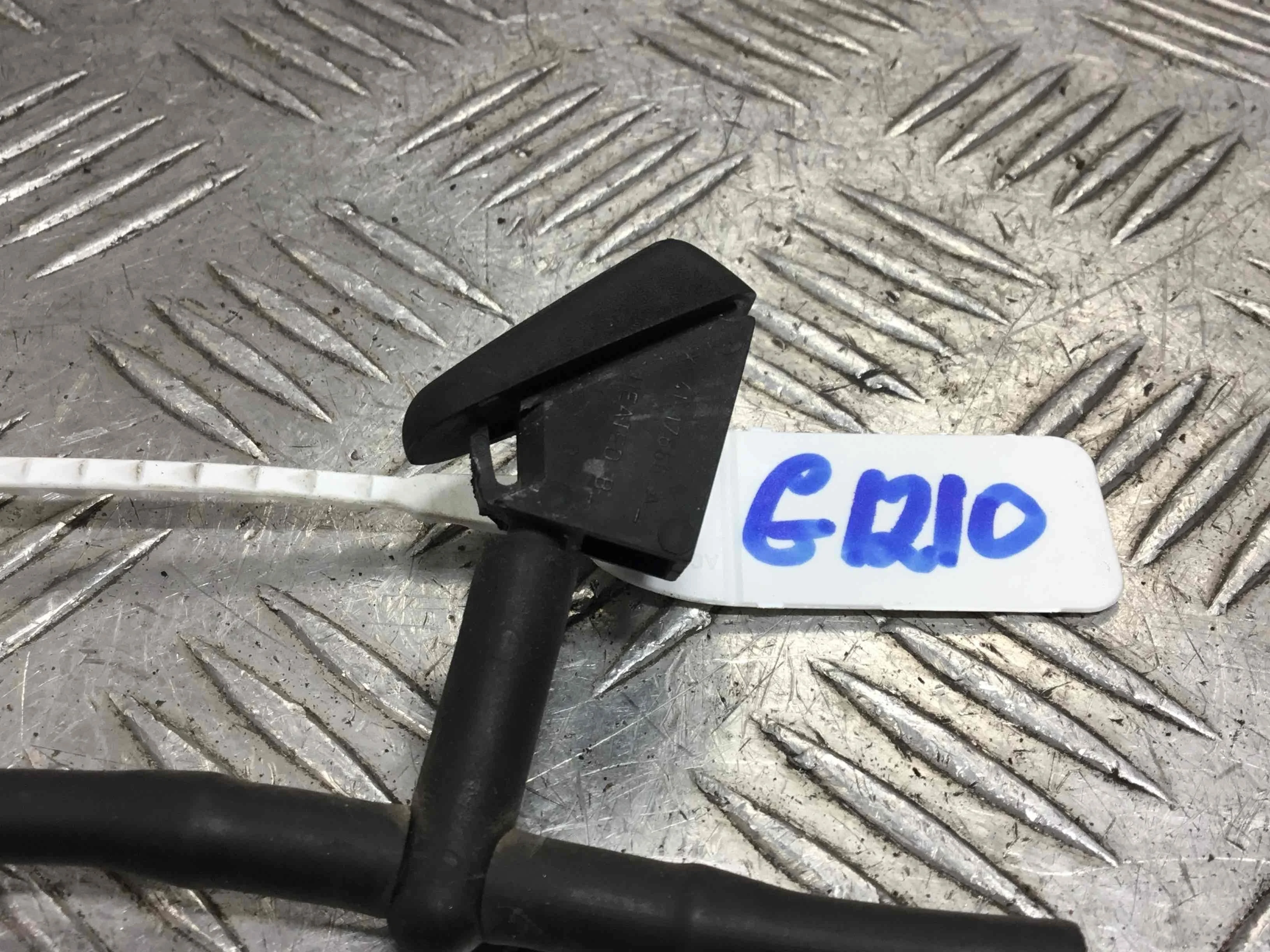 Форсунка омывателя Ford Focus 1 поколение [рестайлинг] (2001-2005) бензин 1.6 i Механика Х/б