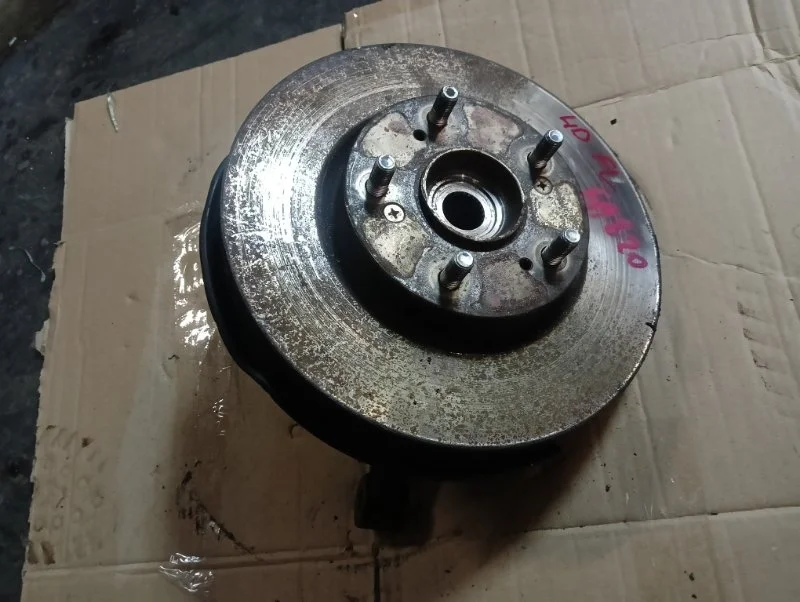 Кулак поворотный Honda Civic 8 2006-2011 4D