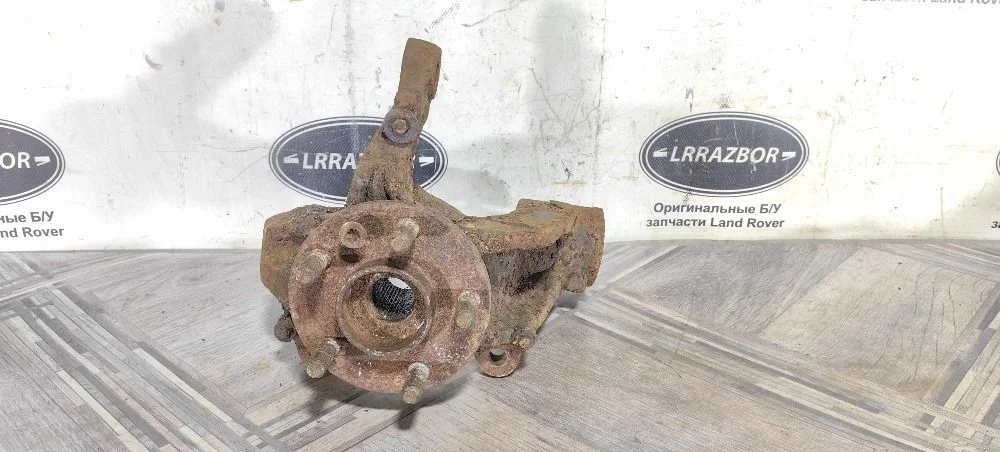 Кулак передний правый Land Rover Freelander 2.2