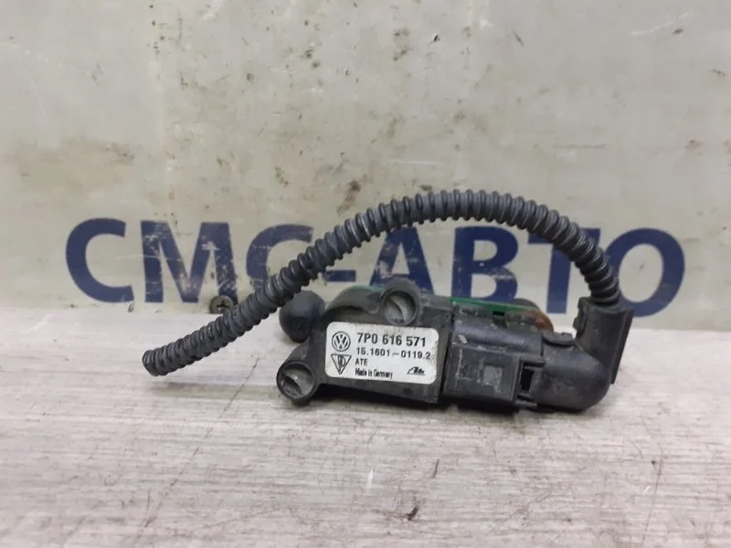 Датчик уровня подвески Volkswagen Touareg 7P0616571 NF, задний