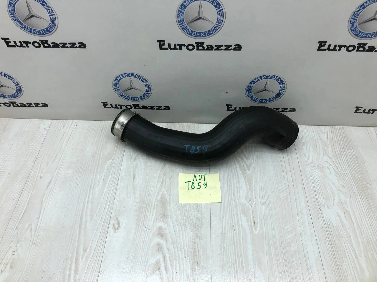 Патрубок интеркулера правый Mercedes W211