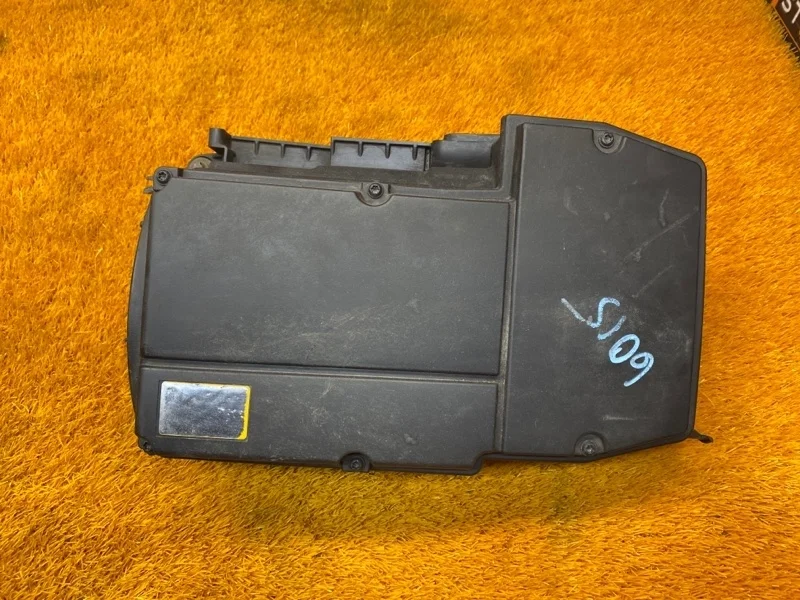 Корпус воздушного фильтра Mercedes-Benz -Class 2003 W203