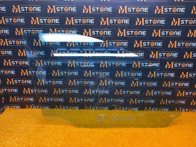 Стекло боковое Mercedes-Benz -Class 2007 W164