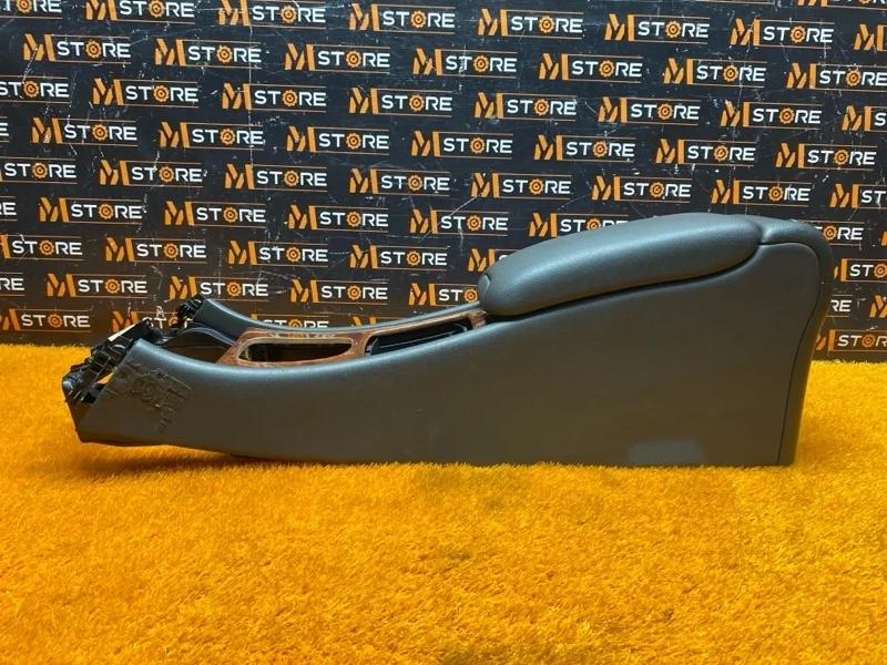 Консоль между сидений Mercedes-Benz -Class 2003 W203