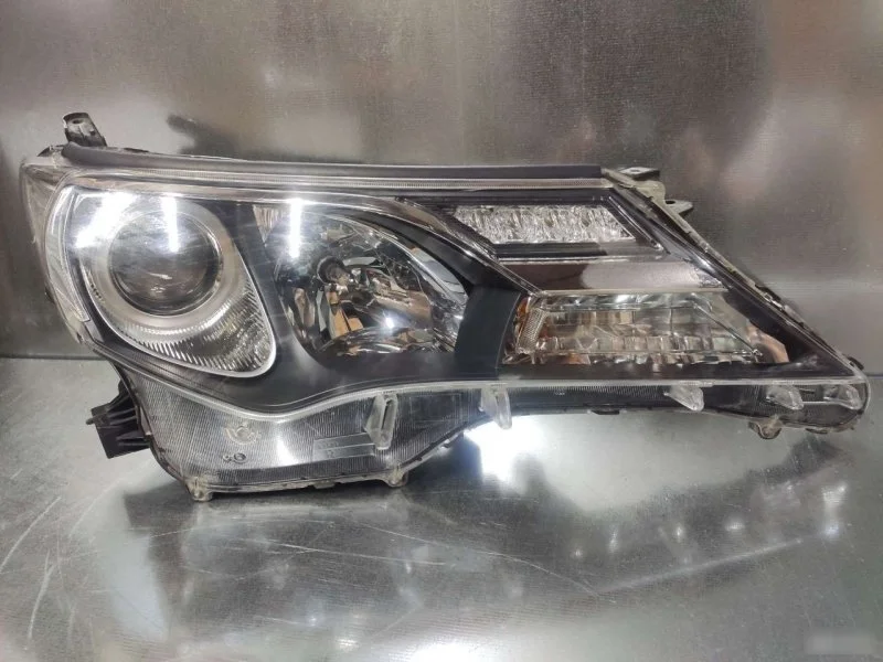 Фара передняя правая Toyota Rav4 2012-2015