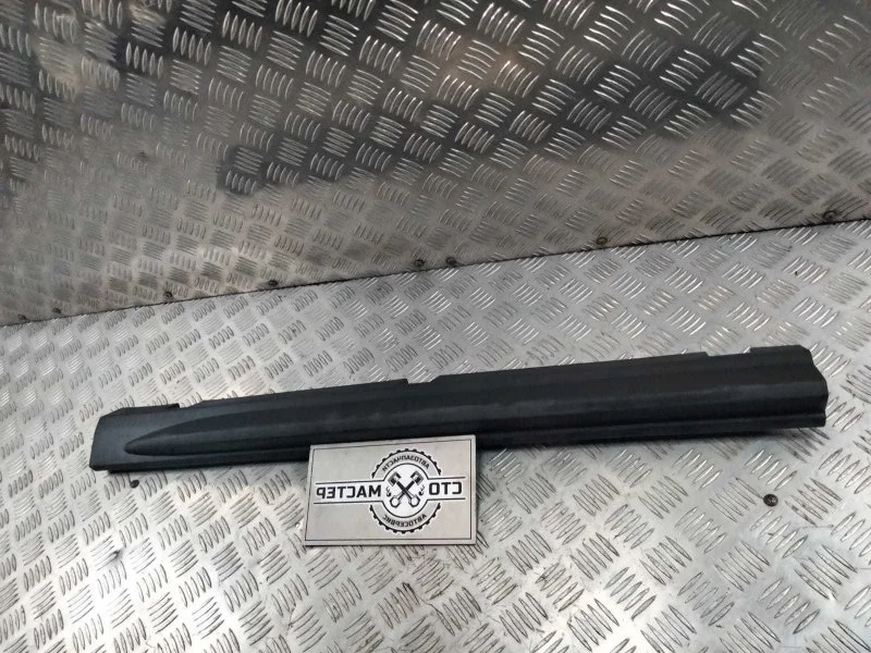 Накладка порога правого Ford Transit