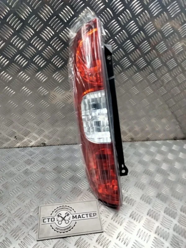 Фонарь задний правый Fiat Doblo TRK1385 1.3