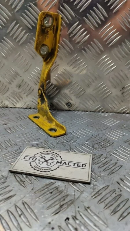 Петля капота правая Ford Transit 1405813 2.2