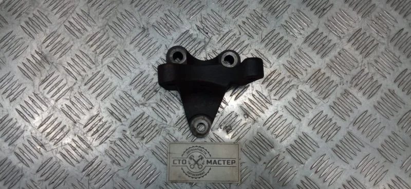 Кронштейн двигателя правый Ford Transit