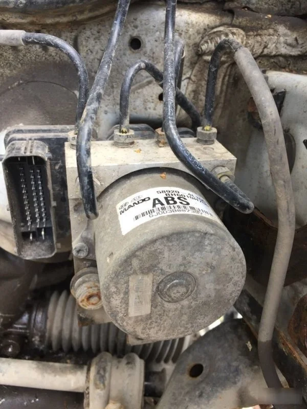 Блок ABS Kia Rio 3 589204L100