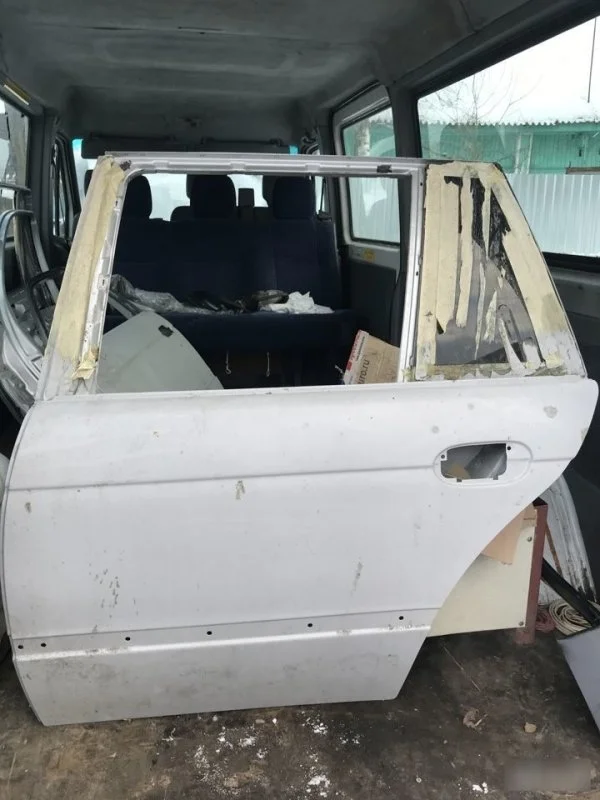 Дверь Bmw 5 универсал 41528266725 E39, задняя