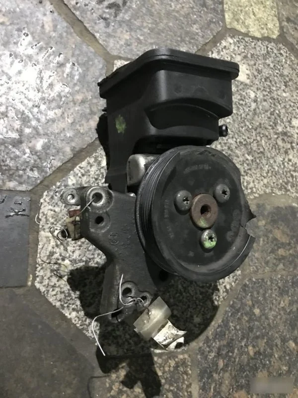 Насос гидроусилителя Bmw 5 32416783431 E60