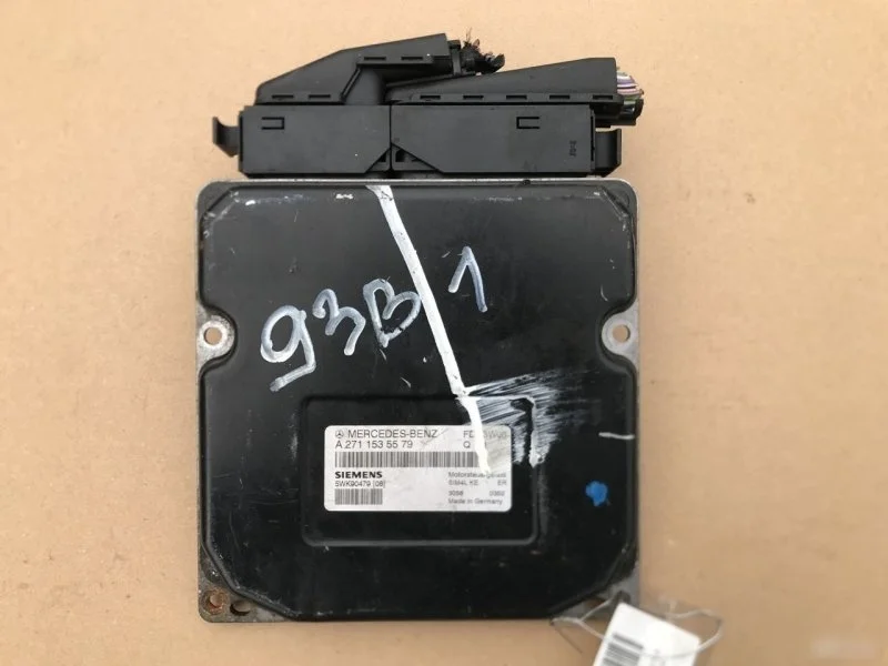 Блок управления двигателем Mercedes-Benz C-Class 2711535579 W203