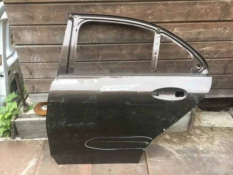 Дверь Mercedes-Benz C-Class 2057300105 W205, задняя левая