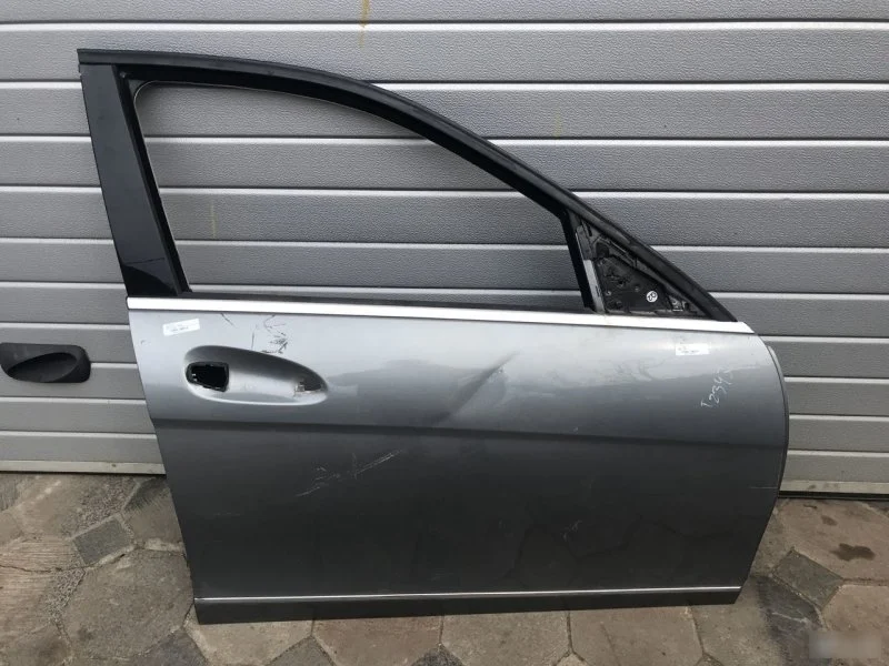 Дверь Mercedes-Benz C-Class 2047206000 W204, передняя правая