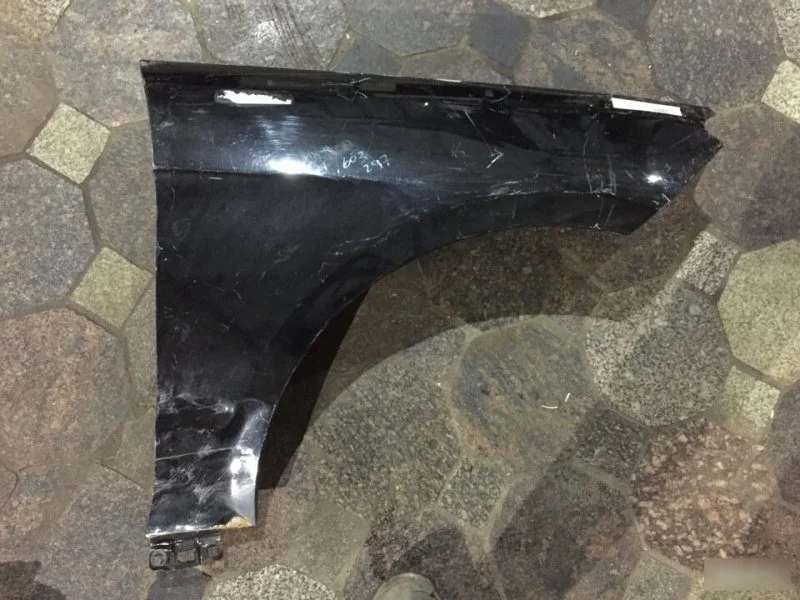 Крыло Mercedes-Benz M-Class 1668800506 W166, переднее правое