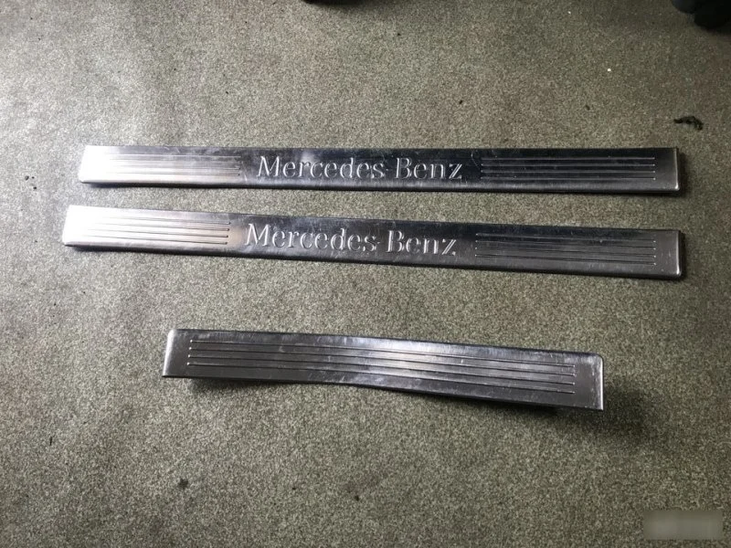 Накладка порога Mercedes-Benz E-Class 2126860936 W212