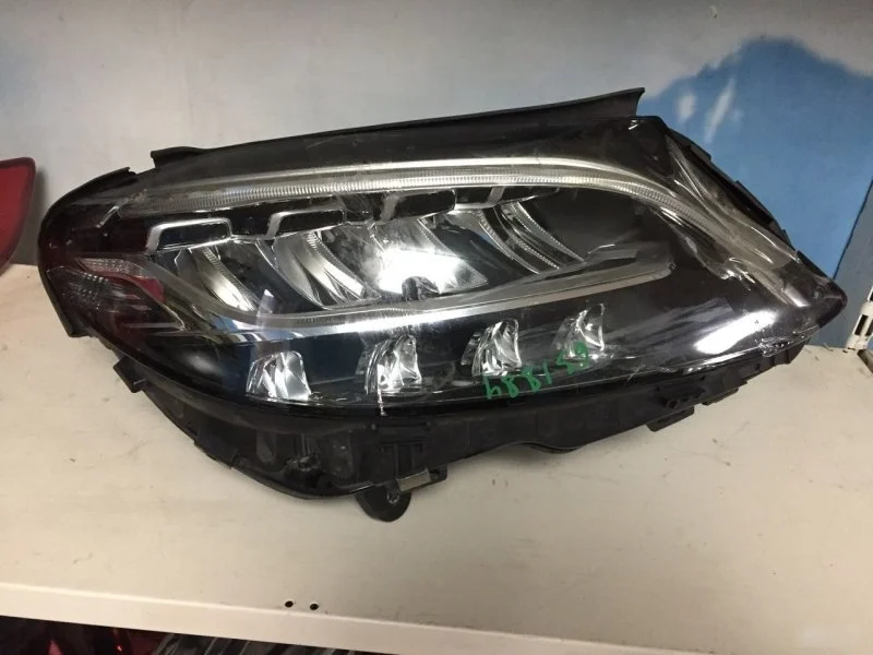 Фара Mercedes-Benz C-Class A2059068005 W205, правая