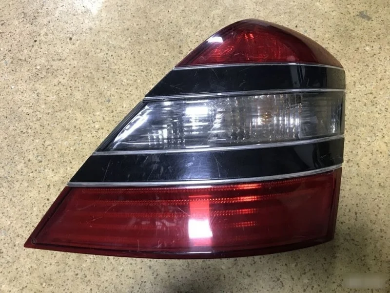 Фонарь Mercedes S-Class 2218200264 W221, задний правый