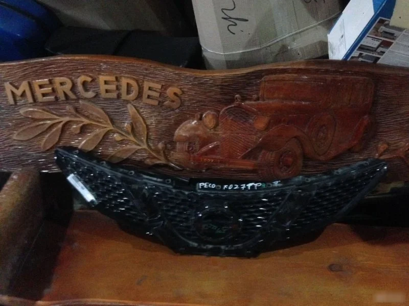 Решетка радиатора Nissan Qashqai 623124EA0D J11