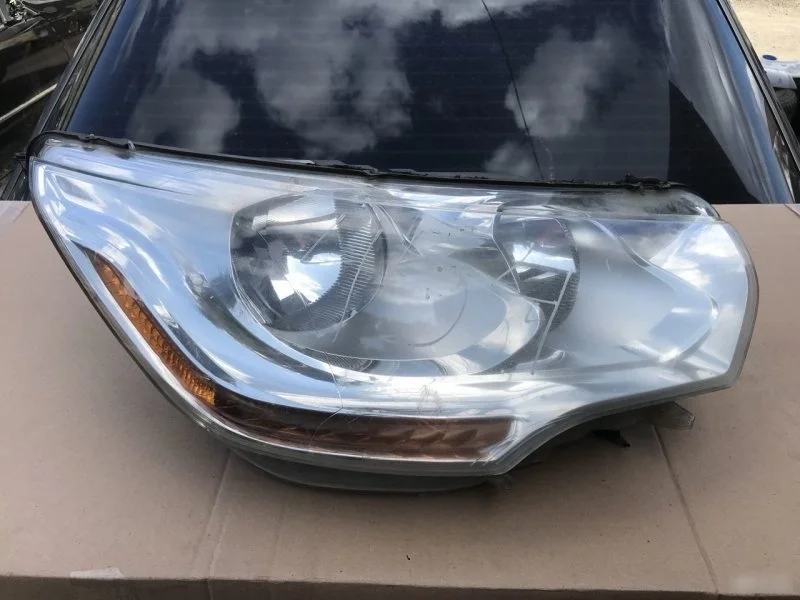 Фара Citroen C4 9687304480 B7, правая