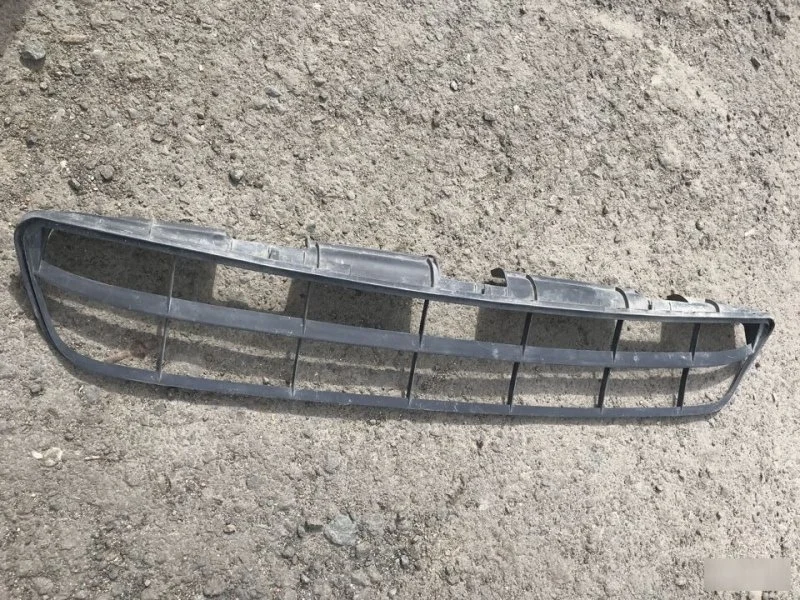 Решетка в бампер центральная Lexus Rx350 5311248100