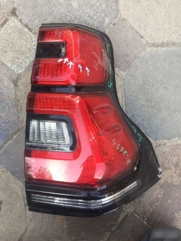 Фонарь Toyota Land Cruiser Prado 8155160C30 150, задний правый