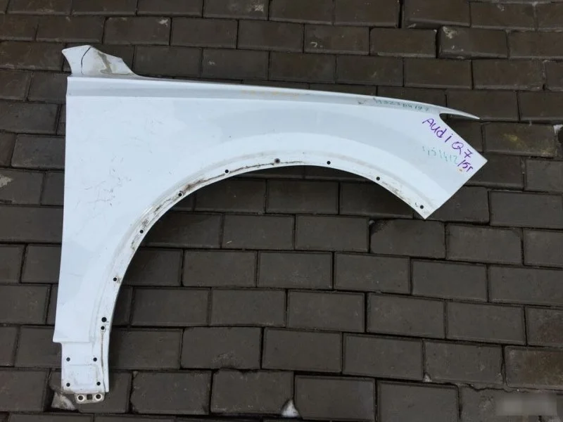 Крыло Audi Q7 4M0821106D 4M, переднее