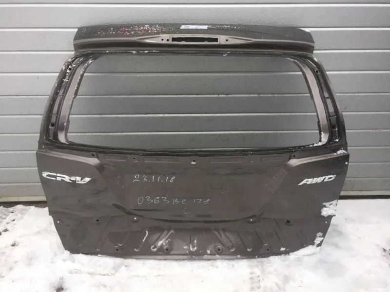 Дверь багажника Honda Cr-V 2013 с дефектом 68100T1GE00ZZ