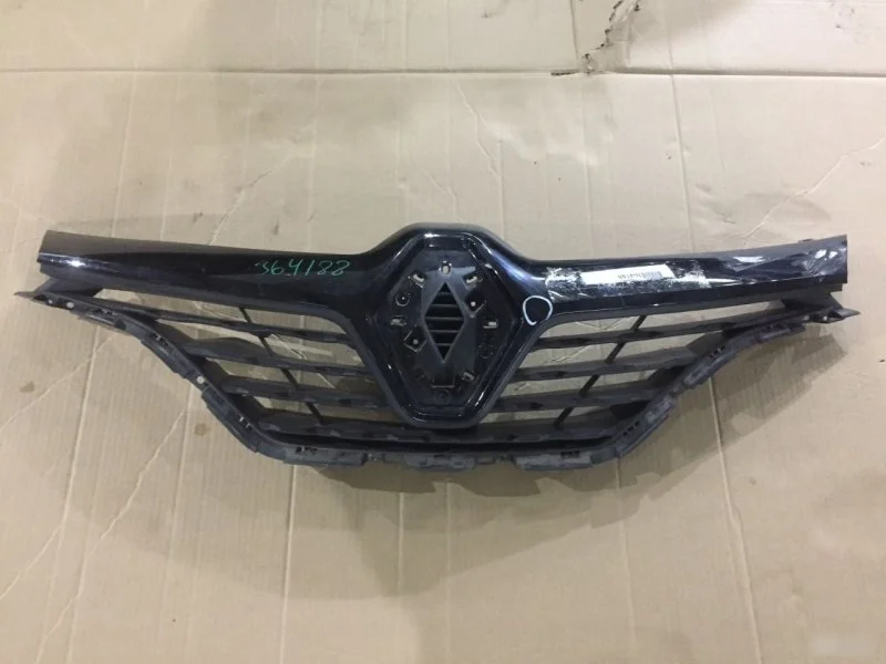 Решетка облицовки радиатора Renault Kaptur 623103985R