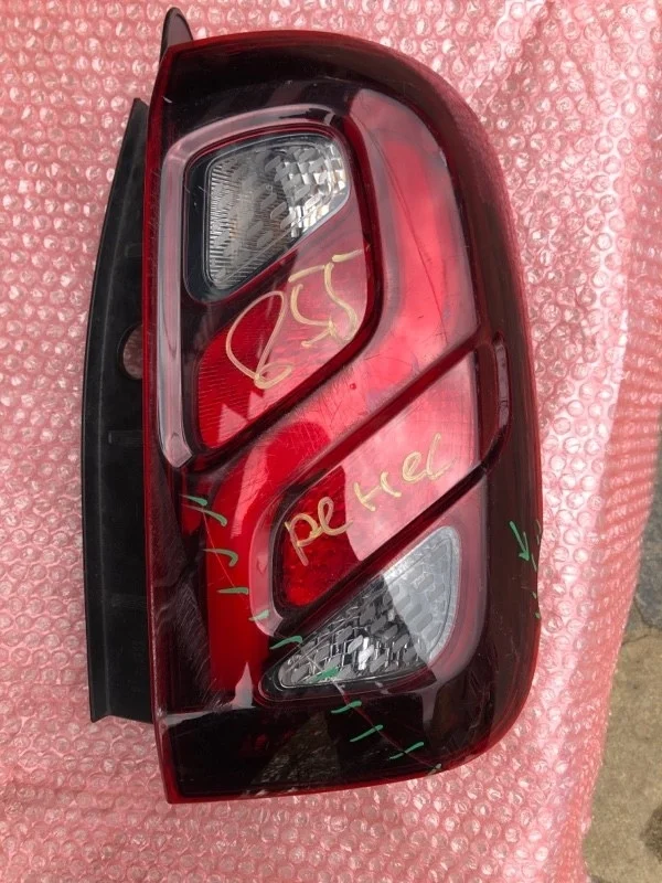 Фонарь Renault Duster без платы 265504304R, задний правый