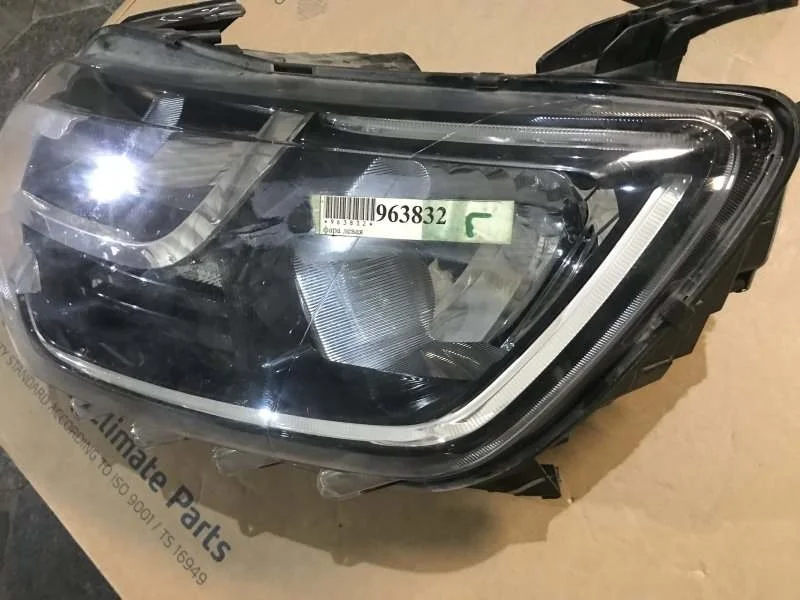 Фара Renault Duster 2021 260608473R 2, левая