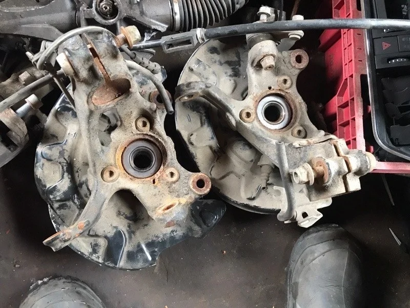 Кулак поворотный Skoda Octavia 2020 5Q0407255Q A7