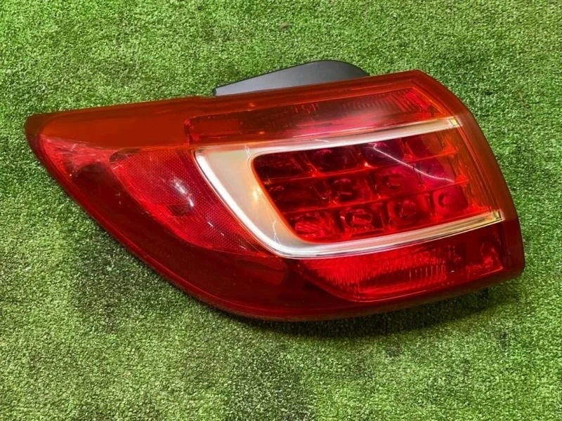 Фонарь Kia Sportage 2010 SL