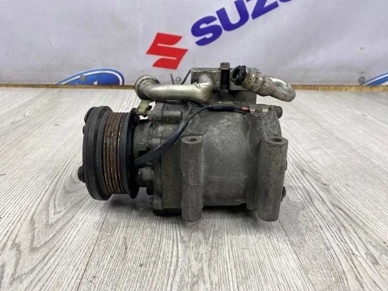 Компрессор кондиционера FORD FOCUS 1 2004