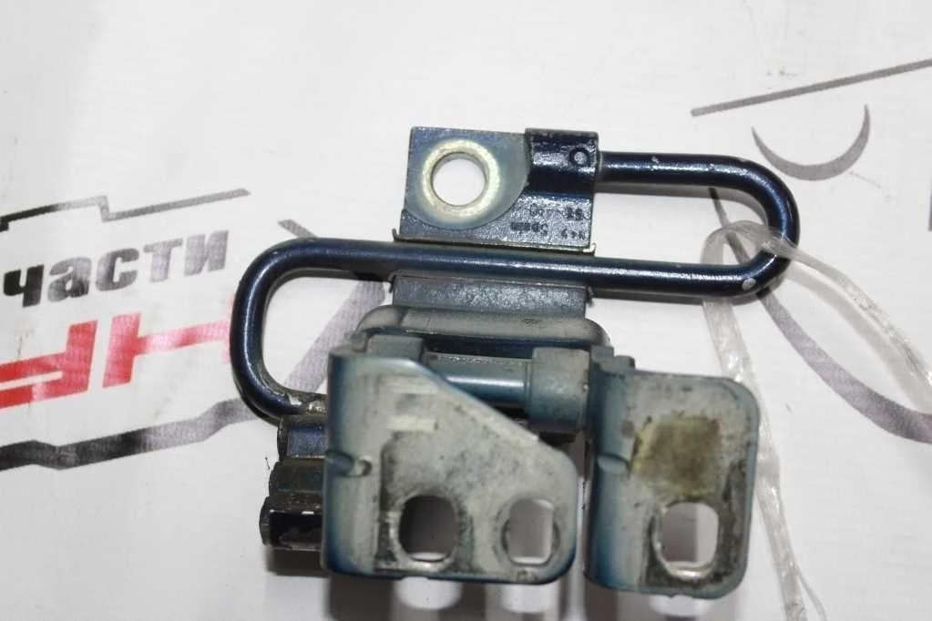 ПЕТЛЯ ДВЕРИ VOLKSWAGEN GOLF GOLF PLUS JETTA 1K1 1K2 1K5 5K1 5M1 AJ5 MK5 MK6 ПЕРЕДНИЕ ЛЕВЫЕ НИЖНИЕ 1K0831411Q