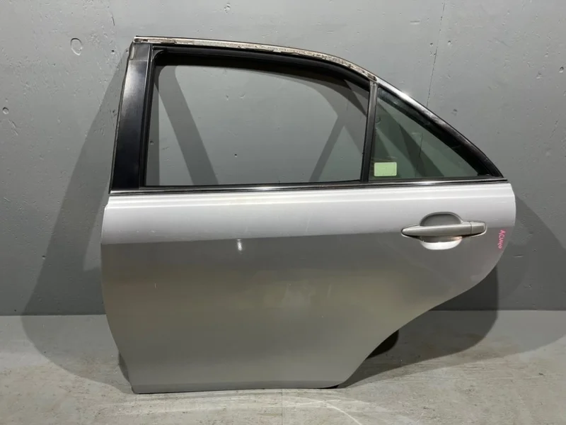 Дверь Toyota Camry V40