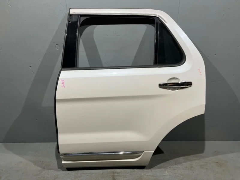 Дверь Ford Explorer 5 U502