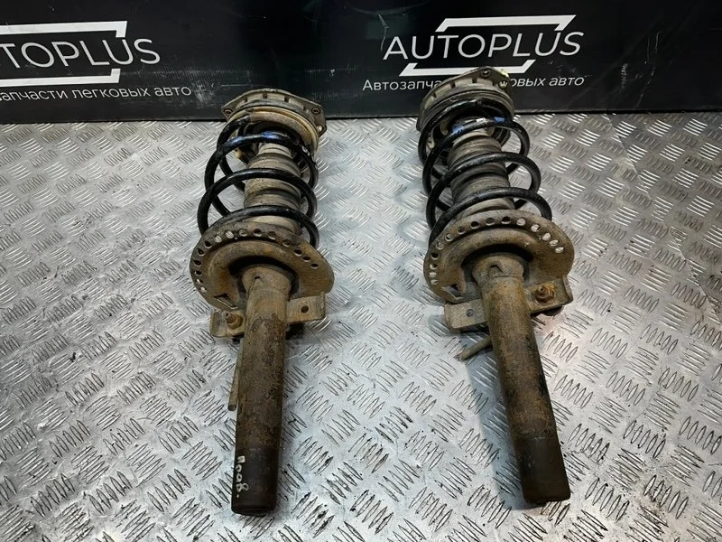 Стойка подвески Renault Megane 2005 8200663654 СЕДАН K4MW761, передняя